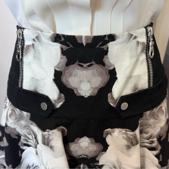 NWOT-L.A.M.B.- Floral Circle Skirt-6 - Picture 10 of 13